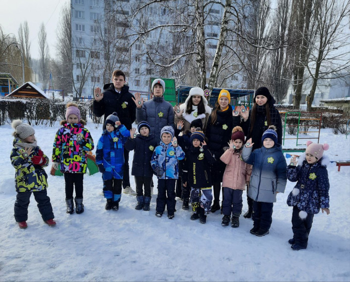 &quot;Волонтеры Победы&quot; с акцией «Светлячки памяти».