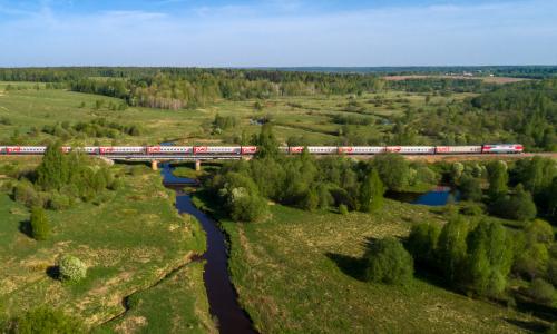 Cкидка 50 % на железнодорожные билеты для детей от 10 до 18 лет будет действовать круглый год.