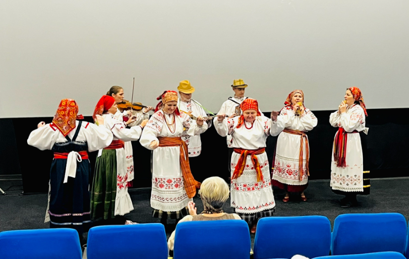  Дворец культуры:   в кинозале &quot;НЕОН&quot;   прошло мероприятие, посвященное Дню гармониста.