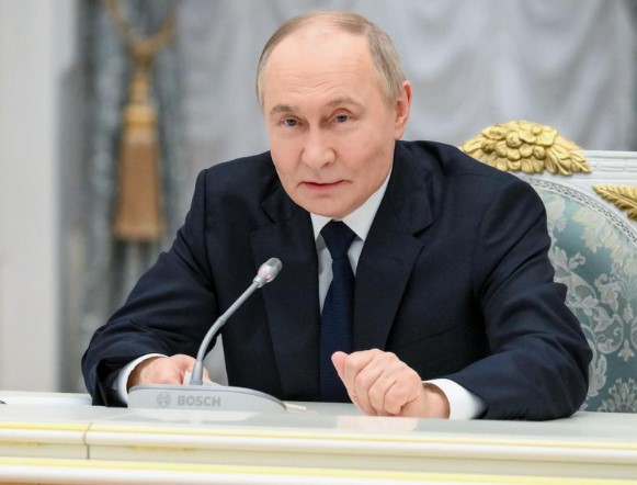 Путин поддержал идею создать проект по поиску талантливых студентов в колледжах.