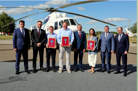 Три вертолета Ми-8 передали в лизинг российским авиакомпаниям в Казани.