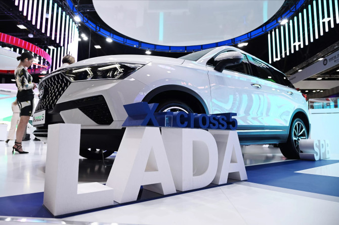 АвтоВАЗ представил новую модель Lada.