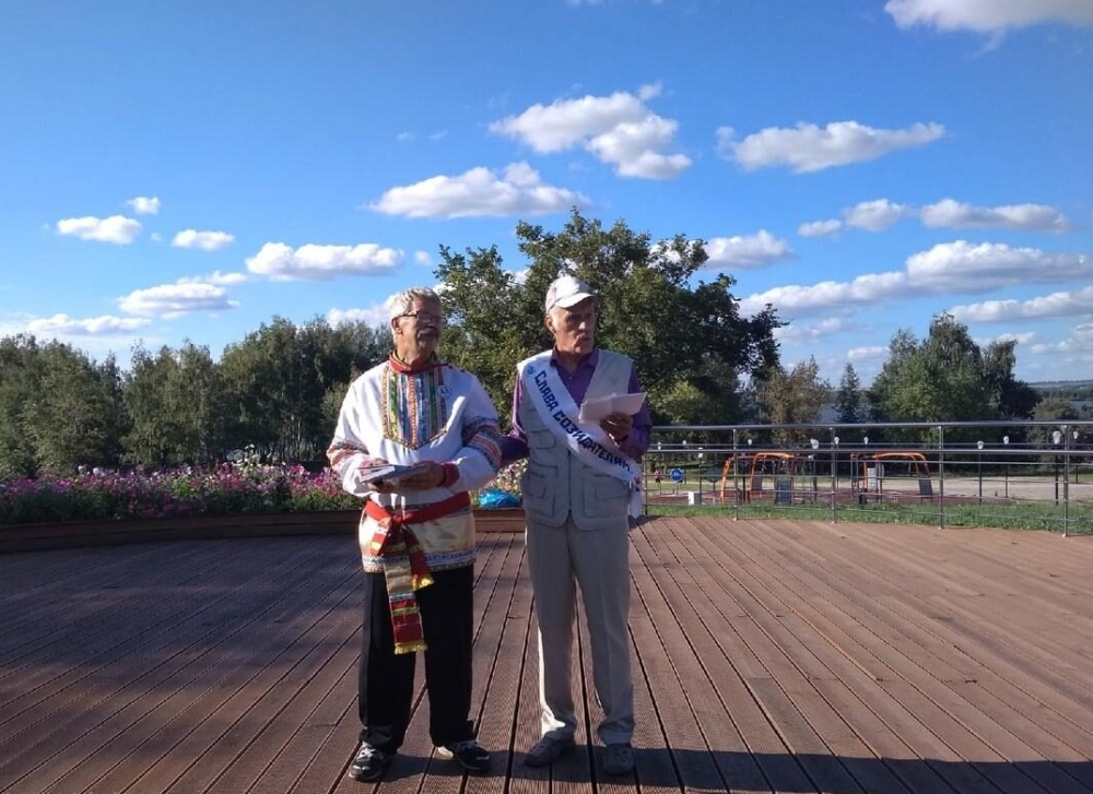 Поэтические вторники в амфитеатре парка &quot;Теплый берег&quot;.