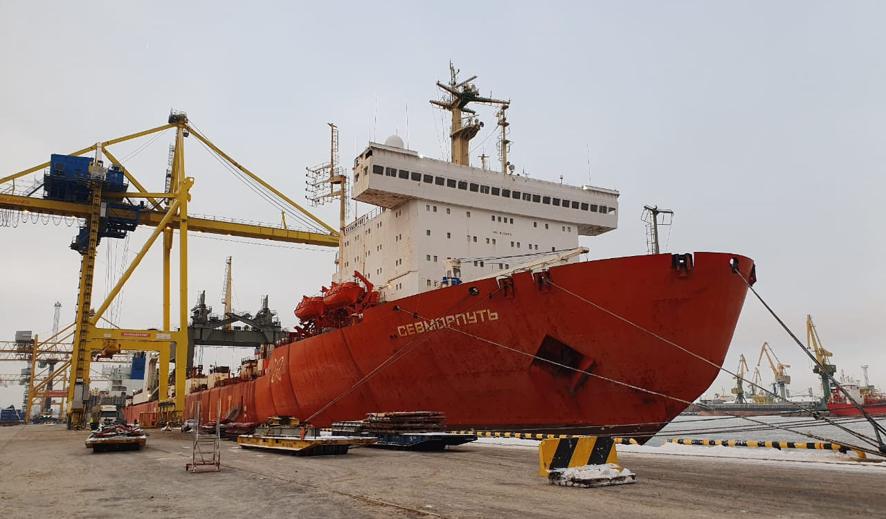 «Севморпуть» достиг Санкт-Петербурга.