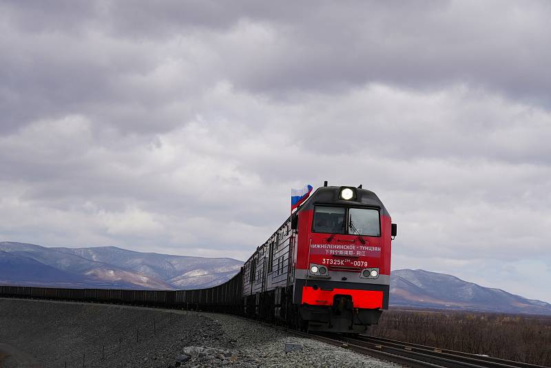 Пуск поездов по новым путям на БАМе.