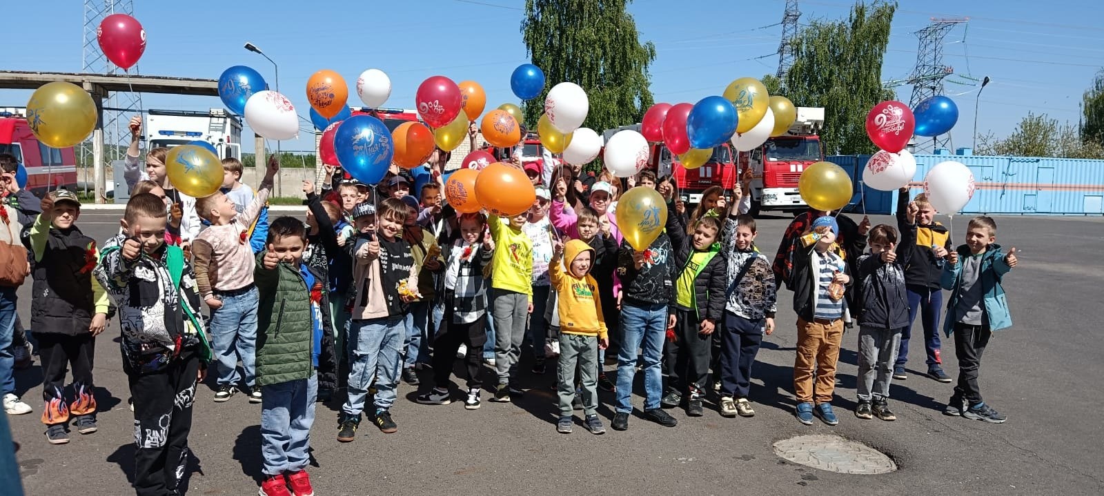 60 мальчишек и девчонок побывали в пожарной части Курской АЭС.