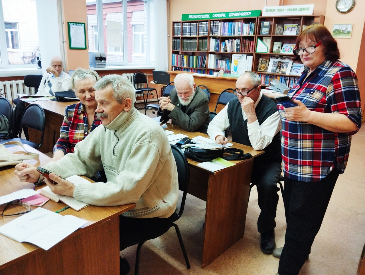   «Курчатовские самоцветы»: и рождаются новые книги!.