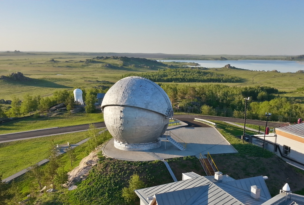 Зеркало для телескопа  на Алтае.