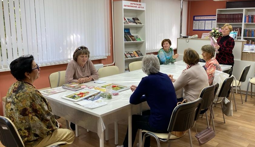 Первое занятие на факультете Народного творчества Университета народного просвещения им. Т.П.Николаева.