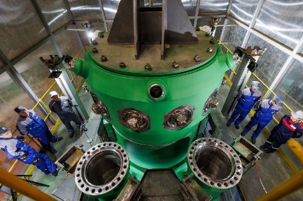 Машиностроители «Росатома» изготовили первую реакторную установку РИТМ-400 для атомного ледокола «Россия». Машиностроители «Росатома» изготовили первую реакторную установку РИТМ-400 для атомного ледокола «Россия».