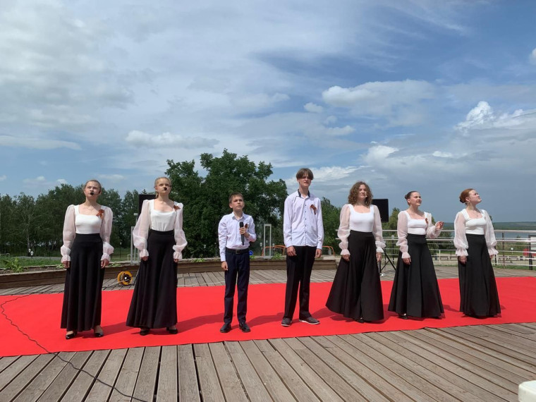 ...Должны смеяться дети, и в светлом мире жить!. ...Должны смеяться дети, и в светлом мире жить!.